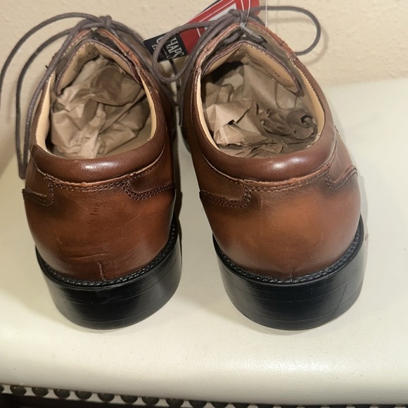 Chaps Dress shoe. Size 12 - Picture 3 of 8